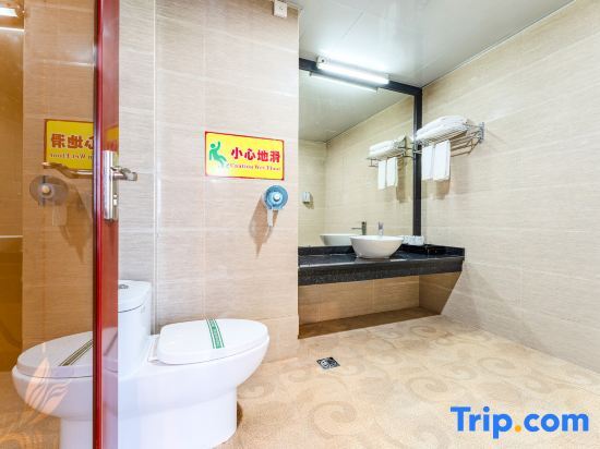 Учжоу: Cenxi Yuanfeng Hotel (Tanhua Bus Station)