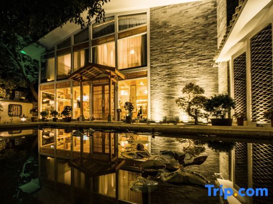 Гуйлинь: Guilin Half-Leisure Hotel