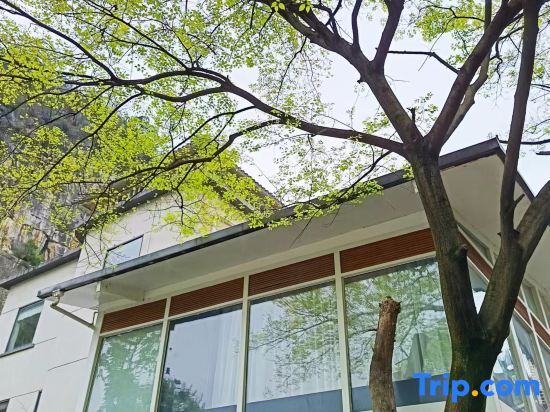 Гуйлинь: Guilin Half-Leisure Hotel