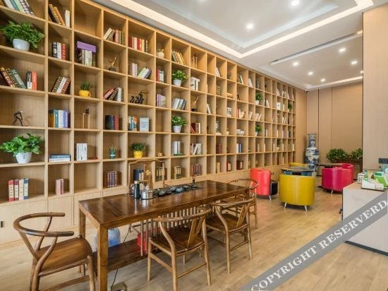 Тайчжоу: Time Business Hotel (Taizhou Luqiao Zhongsheng Plaza Store)