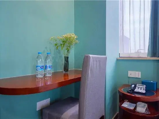Шаоксинг: Shangpin Hotel (Zhuji High-speed Railway Station Powerlong Plaza)