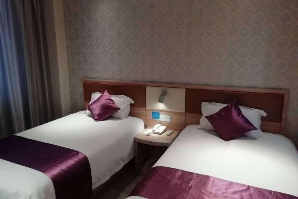 Лянфан: Lejia Hotel (Bazhou Shengfang International Furniture Expo City)