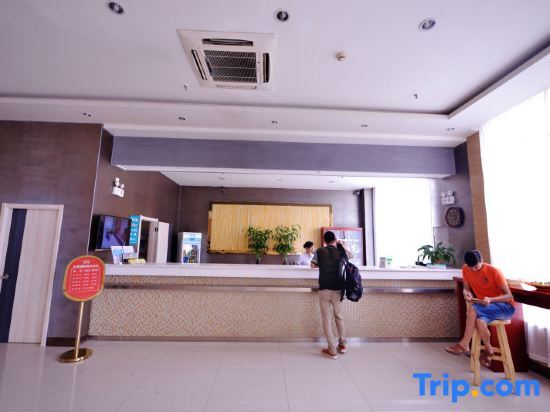 Лянфан: Lejia Hotel (Bazhou Shengfang International Furniture Expo City)