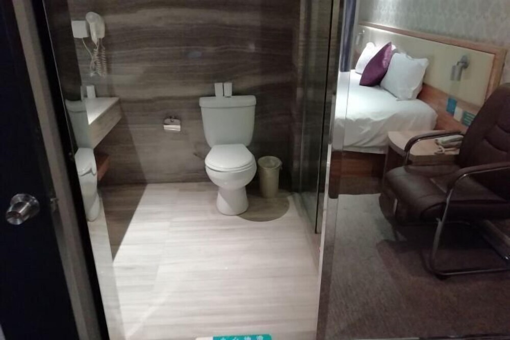 Лянфан: Lejia Hotel (Bazhou Shengfang International Furniture Expo City)