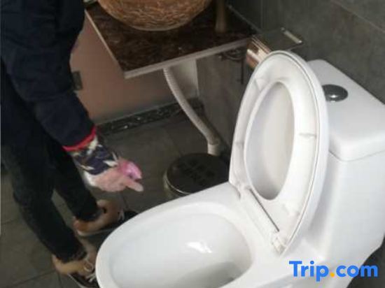 Хуаншань: Jianpozhai Hostel