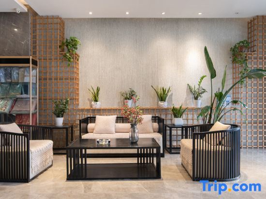 Синьсян: Huangchi Business Hotel
