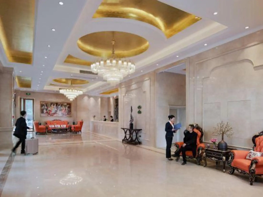 Шаоян: Vienna International Hotel (Shaoyang Dahan Pedestrian Street)