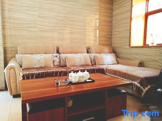 Шангри-Ла: Ivory Mountain Holiday Inn