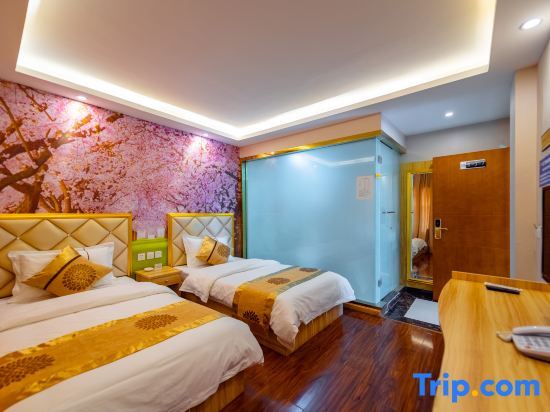 Шангри-Ла: Ivory Mountain Holiday Inn