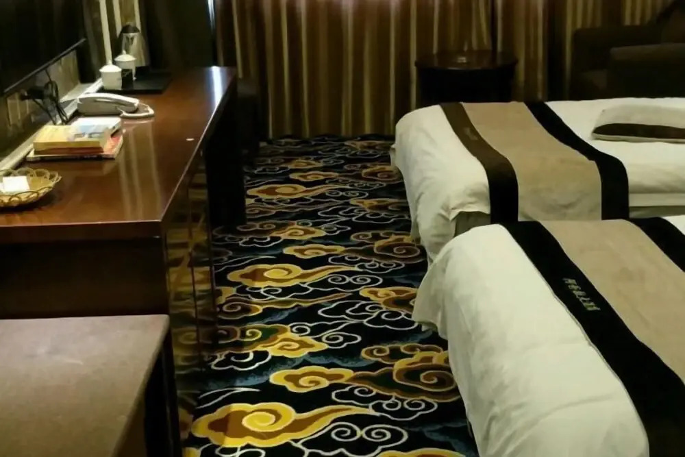 Нгава: Abala Hotel