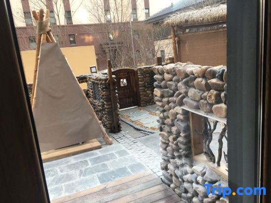 Даньдун: Yitang Yizhai Hot Spring Hotel
