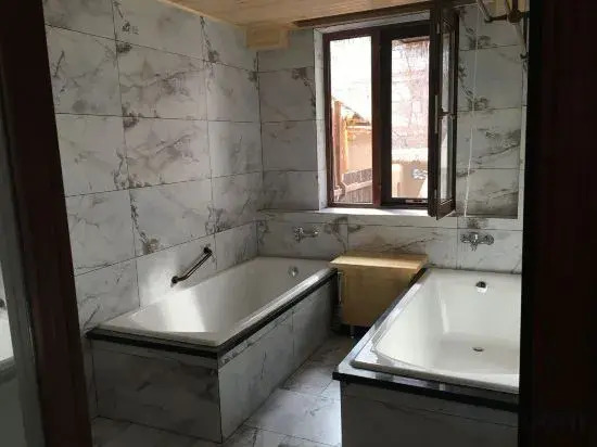 Даньдун: Yitang Yizhai Hot Spring Hotel