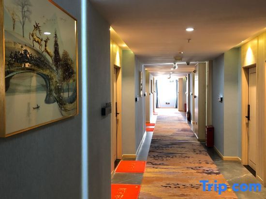 Джиангме: Boyue Fashion Hotel (Jiangmen East Station)