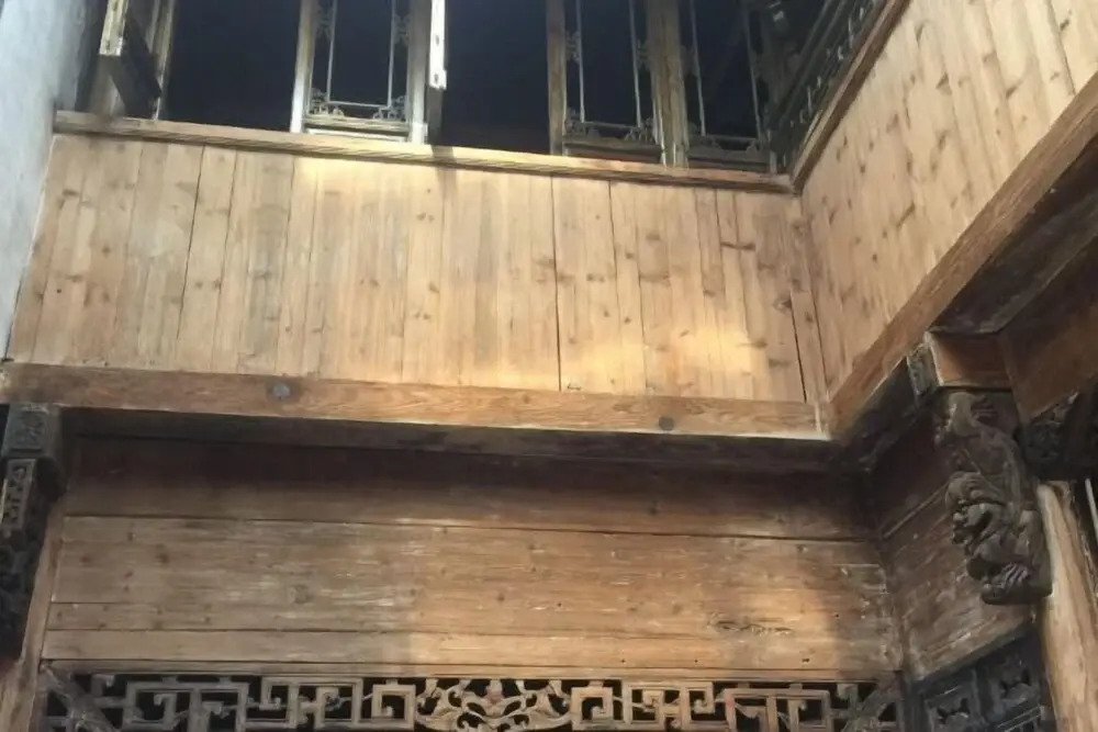 Хуаншань: Bishan Zhoujiayuan Farmhouse
