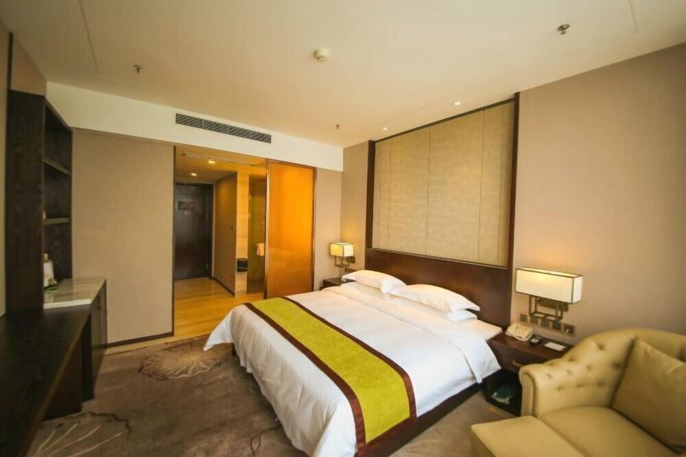 Наньчун: Lotus Grand Hotel Jinling