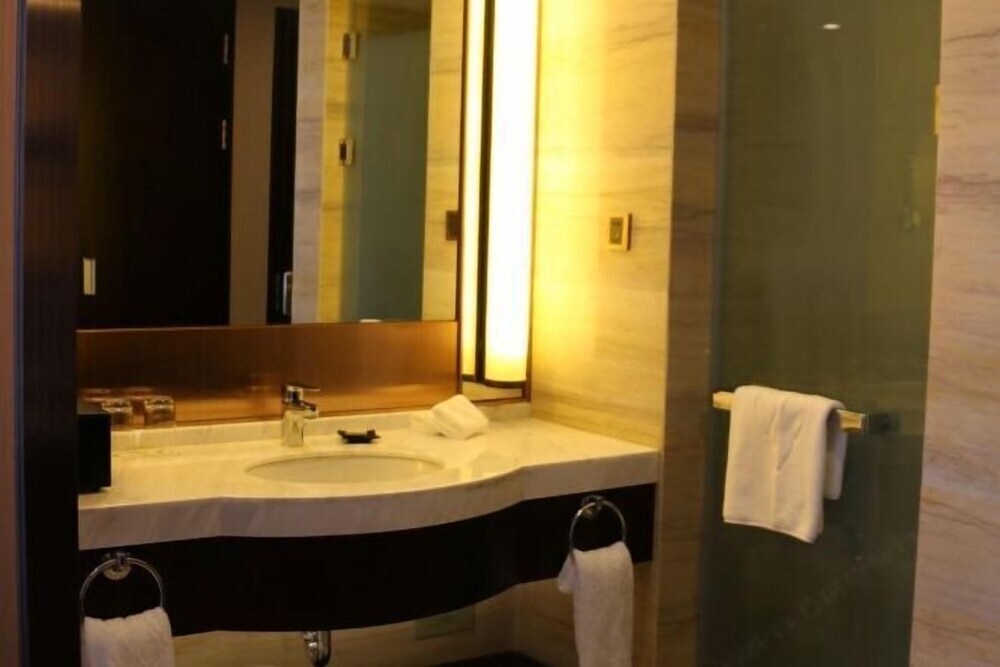 Наньчун: Lotus Grand Hotel Jinling
