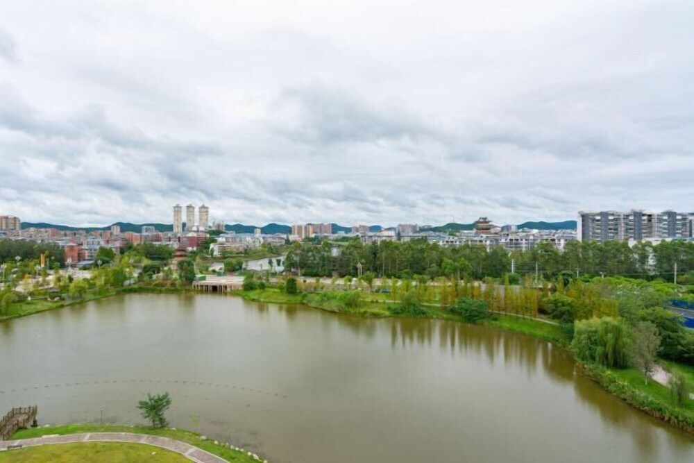 Наньчун: Lotus Grand Hotel Jinling