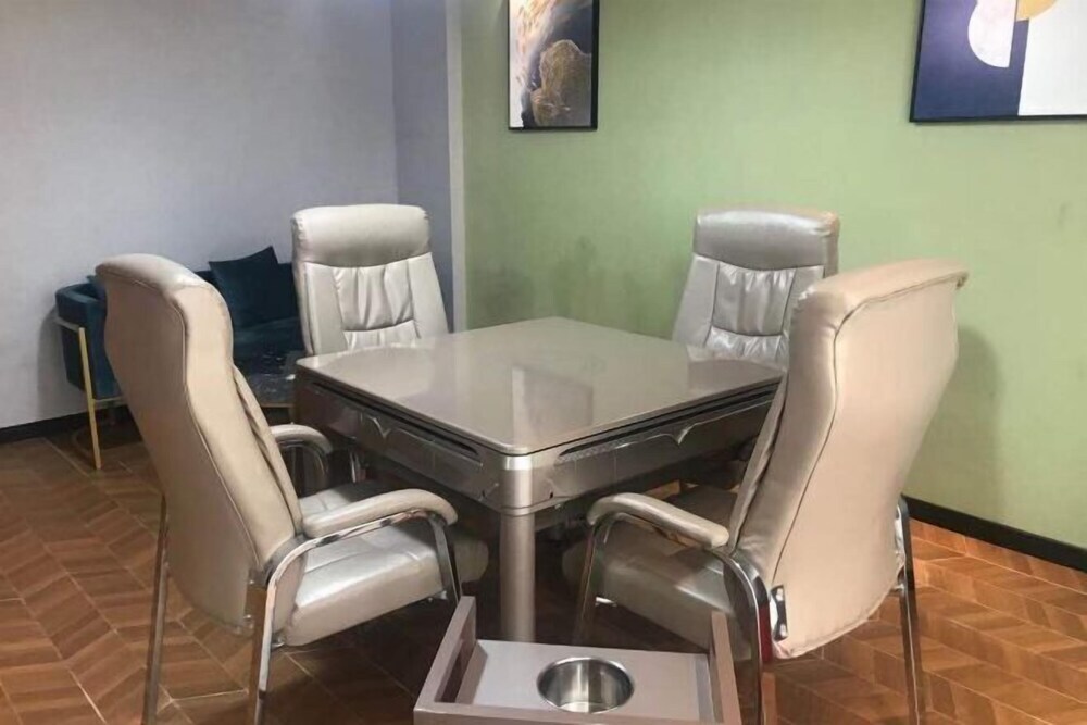 Шаоян: Yudong Tianmao Apartment Hotel