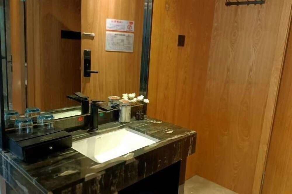 Шаоян: Yudong Tianmao Apartment Hotel