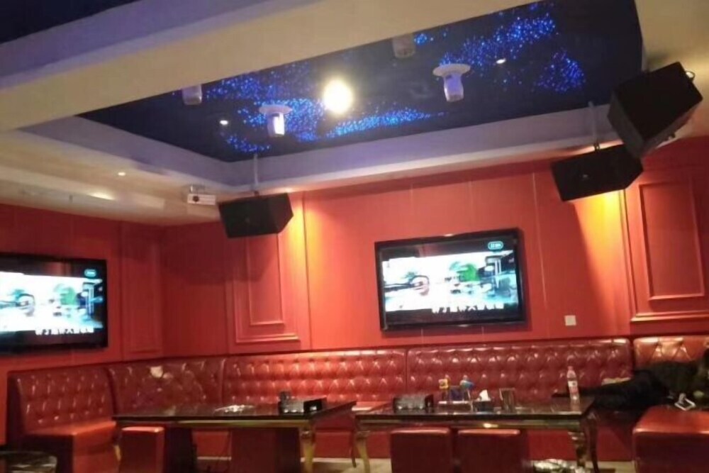 Шаоян: Yudong Tianmao Apartment Hotel