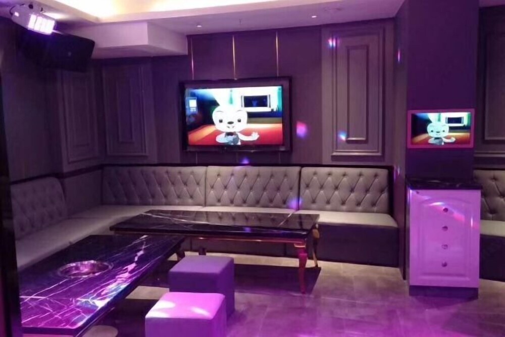 Шаоян: Yudong Tianmao Apartment Hotel