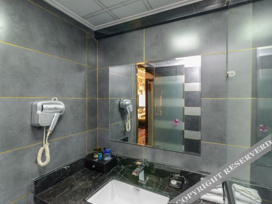 Луань: Zhonggang Holiday Hotel