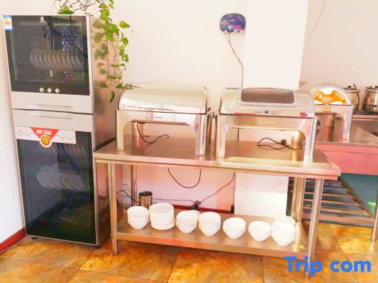 Хэйхэ: Volga River Business Hotel