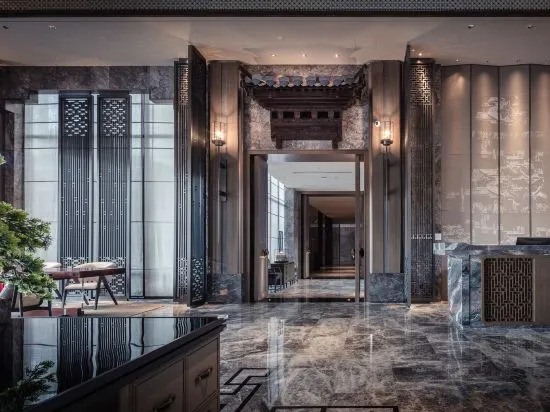 Лиши: Wellton International Hotel