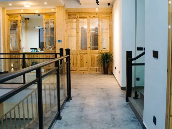 Шанграо: Zhonghan Small Courtyard