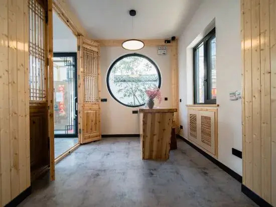Шанграо: Zhonghan Small Courtyard