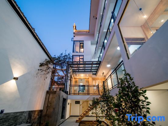 Шанграо: Zhonghan Small Courtyard