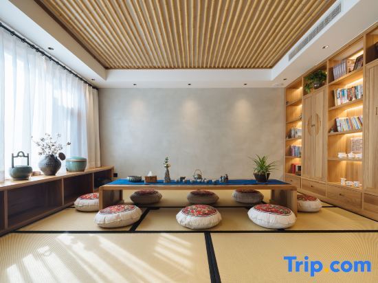 Шанграо: Wuxiang Duoyun Hostel