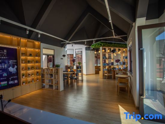 Юйси: eStay Residence (Fuxian Lake International Tourist Resort store)