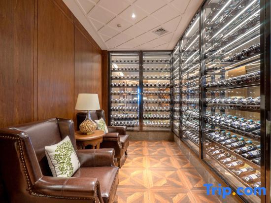 Хэйхэ: Light Luxury Hotel(Heihe Heilongjiang Riverside)