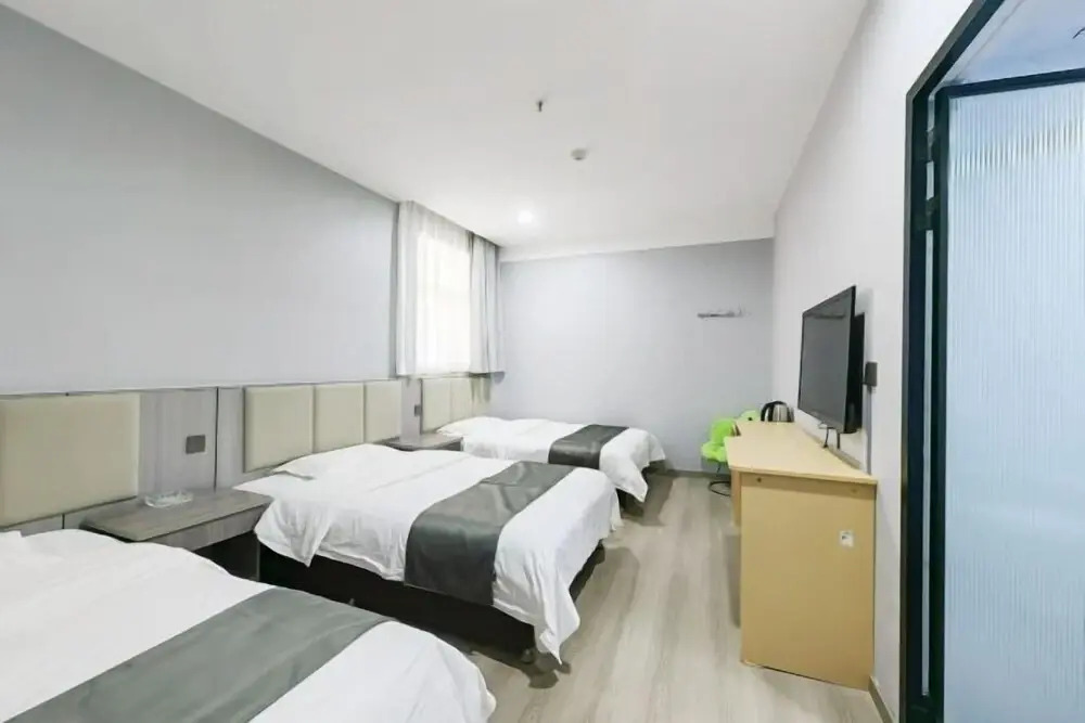 Вэйнань: Haqi Light Hotel (Weinan Shaoguan Jewelry City)