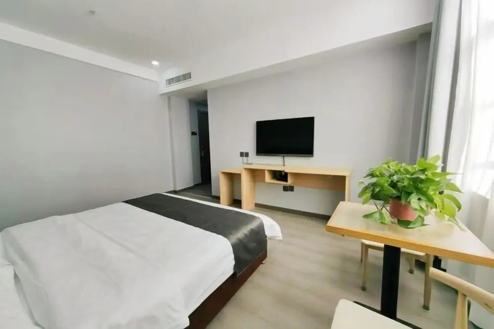 Вэйнань: Haqi Light Hotel (Weinan Shaoguan Jewelry City)