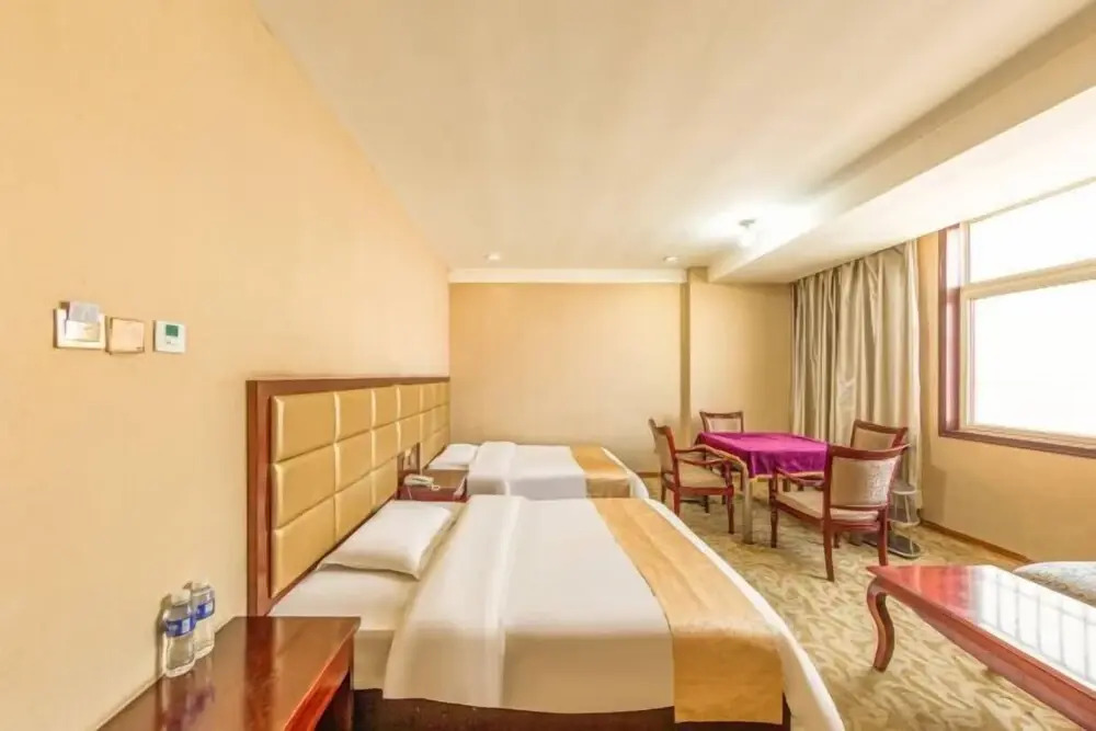 Вэйнань: Haqi Light Hotel (Weinan Shaoguan Jewelry City)