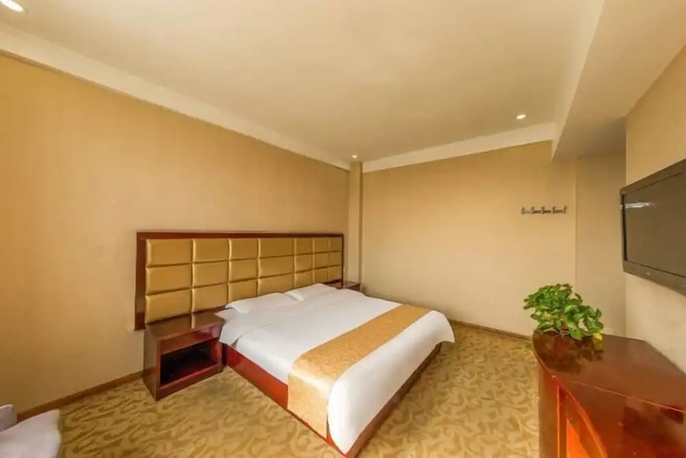 Вэйнань: Haqi Light Hotel (Weinan Shaoguan Jewelry City)
