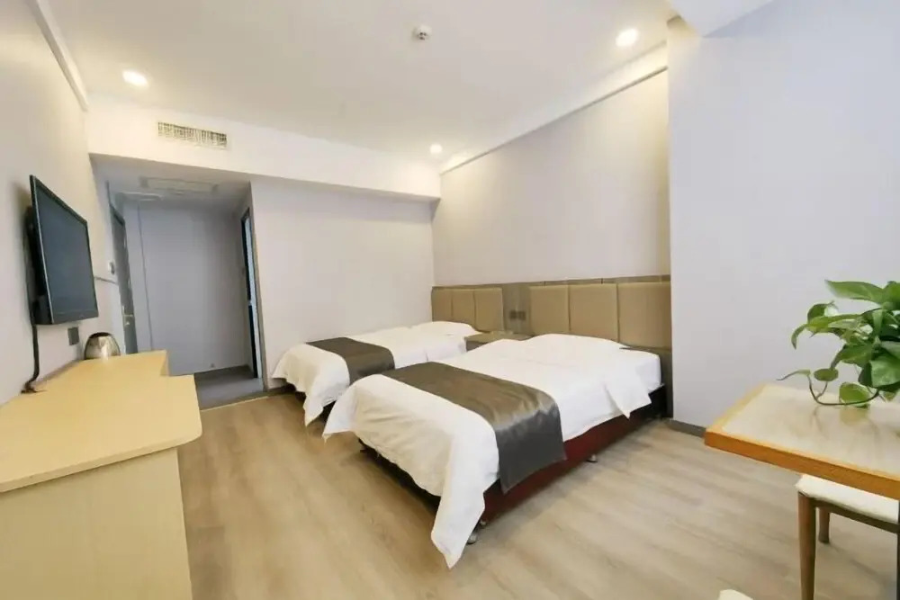 Вэйнань: Haqi Light Hotel (Weinan Shaoguan Jewelry City)