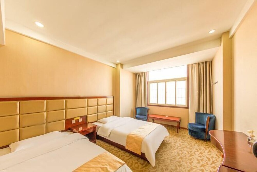 Вэйнань: Haqi Light Hotel (Weinan Shaoguan Jewelry City)