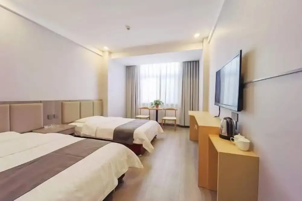 Вэйнань: Haqi Light Hotel (Weinan Shaoguan Jewelry City)