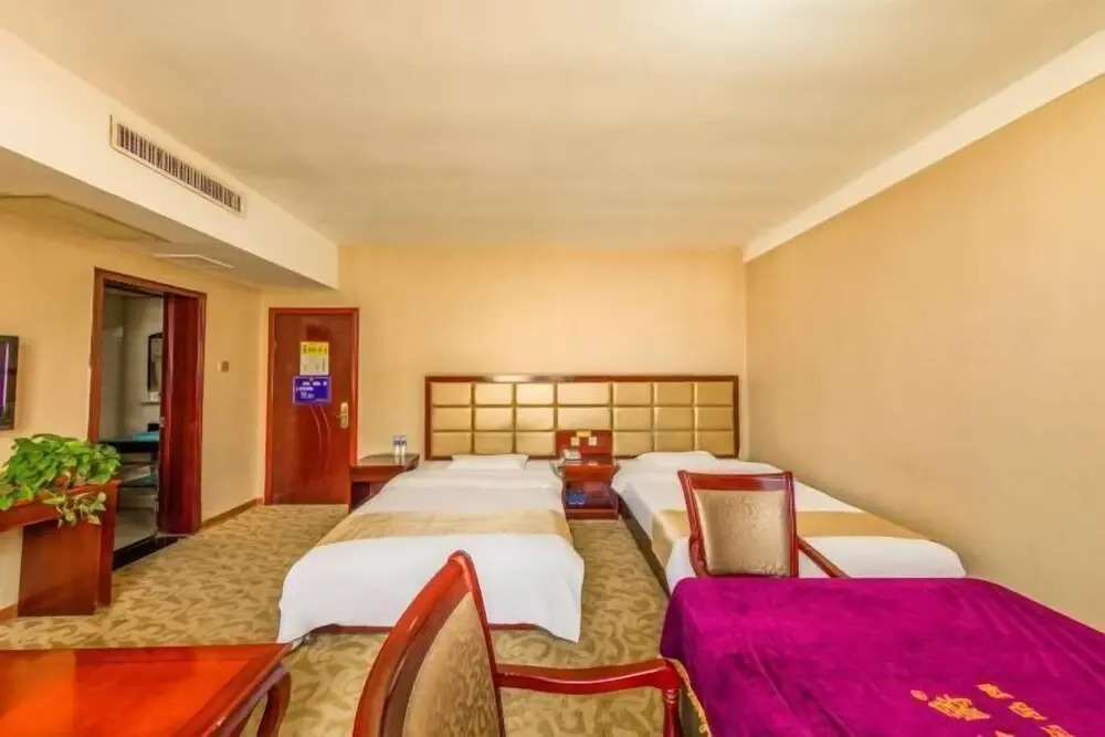 Вэйнань: Haqi Light Hotel (Weinan Shaoguan Jewelry City)