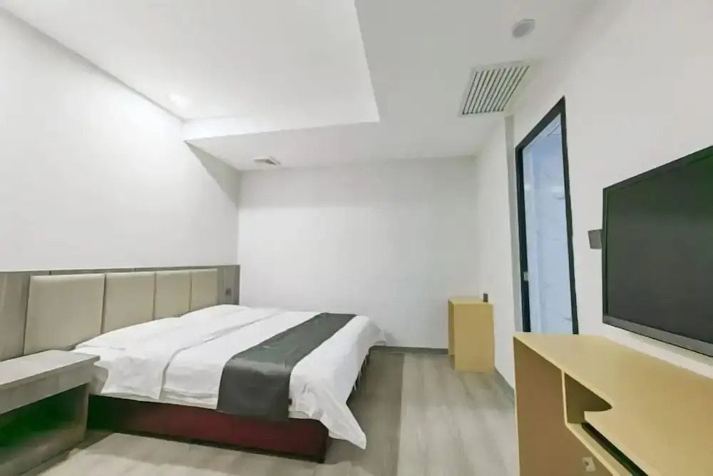 Вэйнань: Haqi Light Hotel (Weinan Shaoguan Jewelry City)