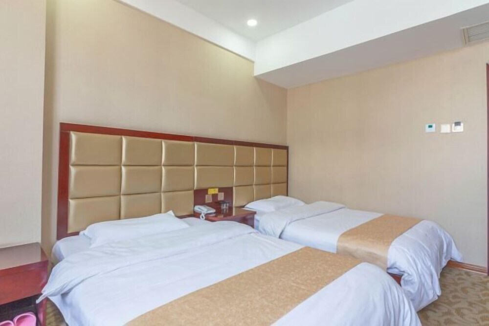 Вэйнань: Haqi Light Hotel (Weinan Shaoguan Jewelry City)