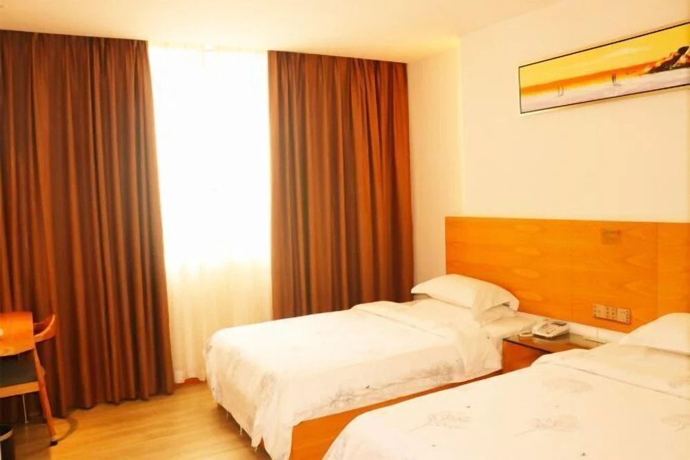 Чжаоцин: Young Trees Fashion Hotel