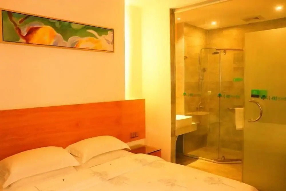 Чжаоцин: Young Trees Fashion Hotel
