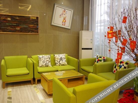 Чжаоцин: Young Trees Fashion Hotel