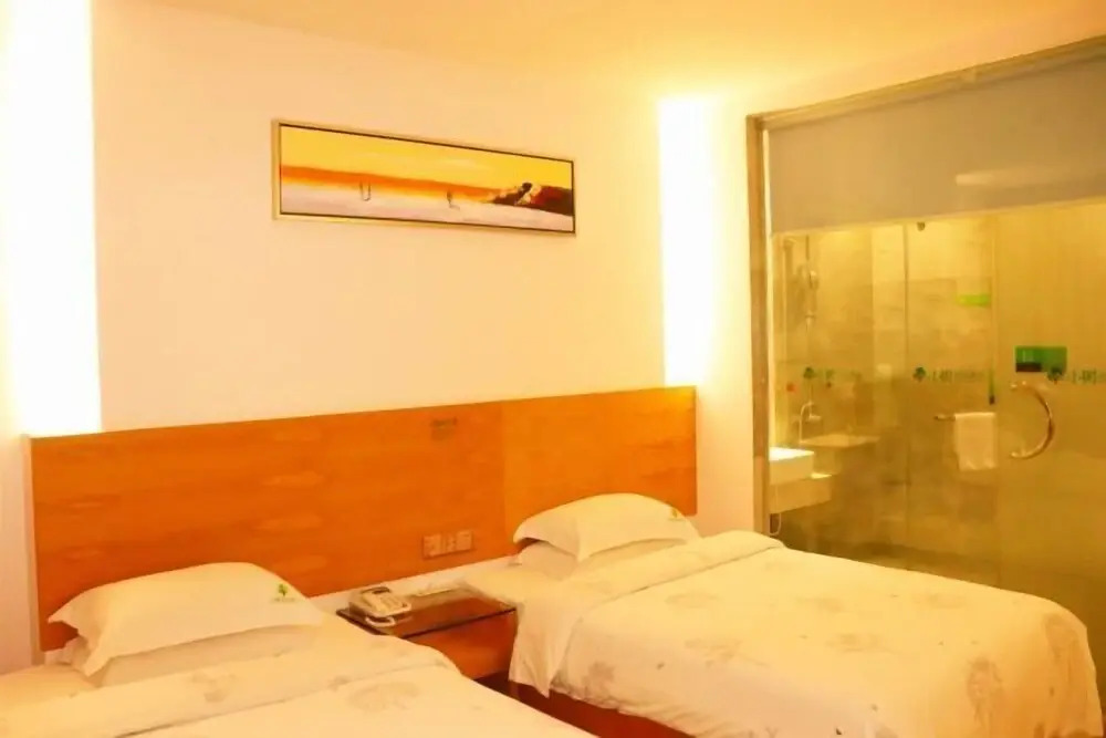 Чжаоцин: Young Trees Fashion Hotel
