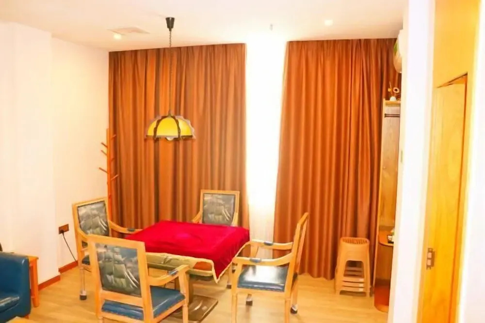 Чжаоцин: Young Trees Fashion Hotel