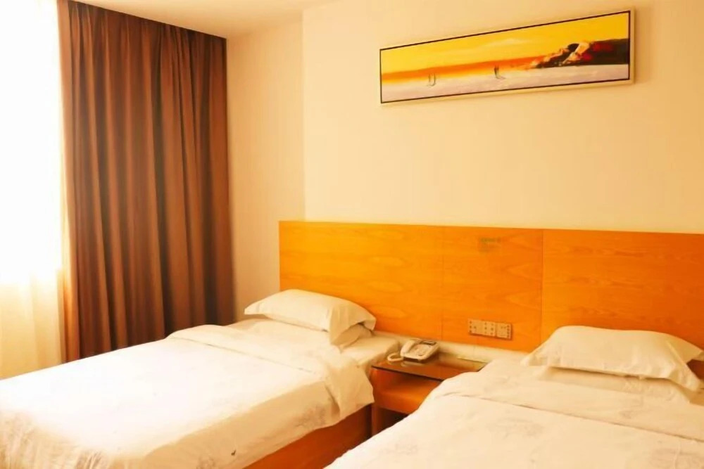 Чжаоцин: Young Trees Fashion Hotel